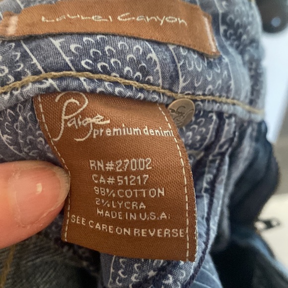 Paige laurel canyon bootcut jeans, size 29 - Picture 3 of 5